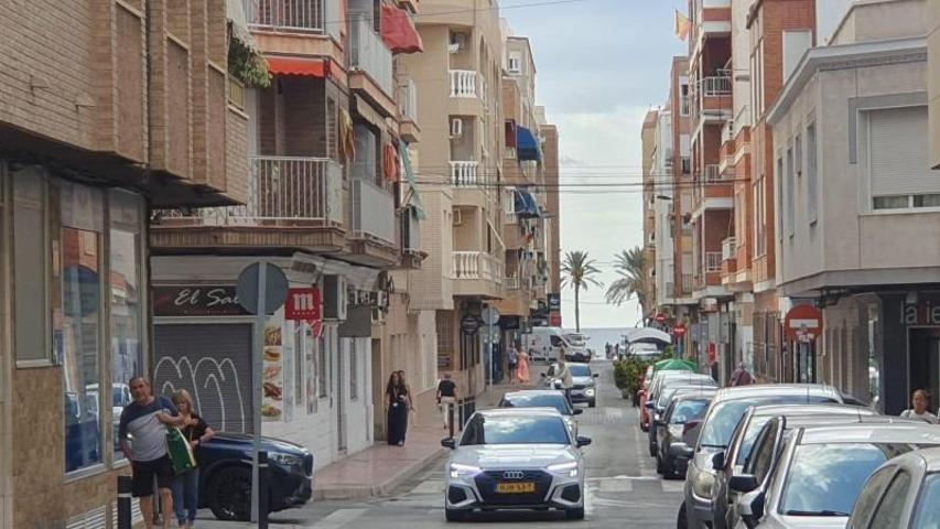 Piso en venta en Torrevieja, Centro photo 0