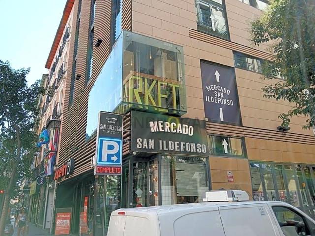 Piso en venta en Madrid, Calle de Santa Brígida, 28004 photo 0