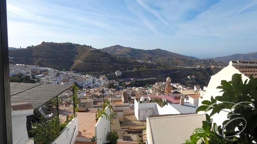 Chalet en venta en Cómpeta, Competa photo 0