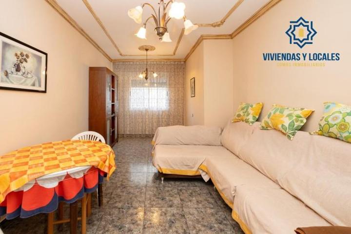 Adosada en venta en Salar, Andalucia photo 0