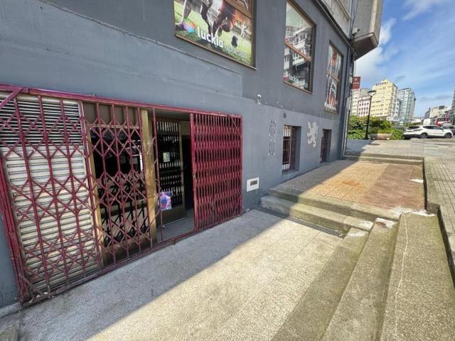 Local comercial en venta en A Coruña, Los Mallos-Juzgados-Estación photo 0