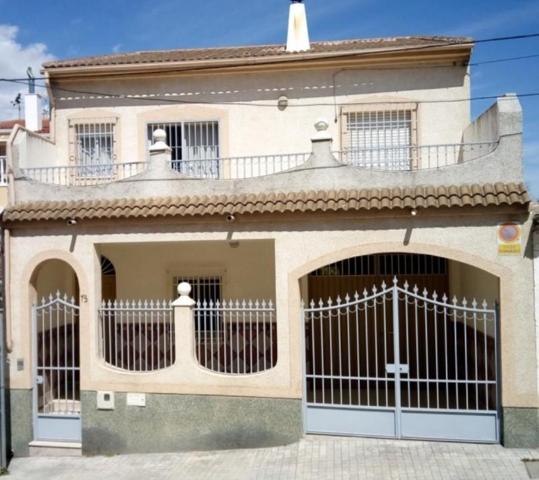 Chalet en venta en Cuevas de San Marcos, Andalucia photo 0