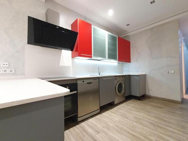 Local comercial en venta en Barcelona, El Carmel photo 0