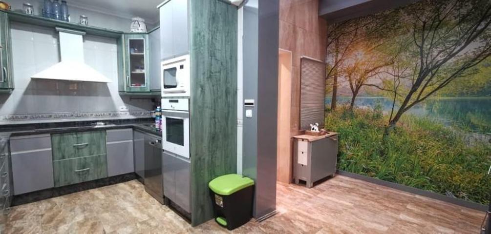 Casa en venta en Cabra, Zona centro photo 0