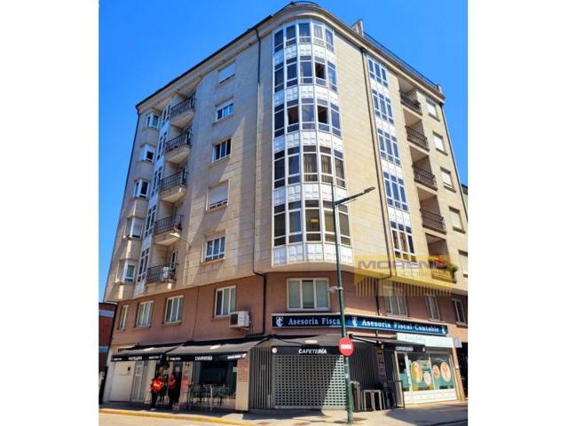 Piso en venta en Sarria photo 0