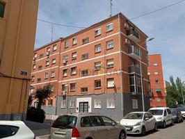 Piso en venta en Madrid, Calle Clavijo, 28032 photo 0