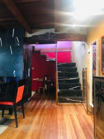 Casa con terreno en venta en Valverde de la Virgen photo 0