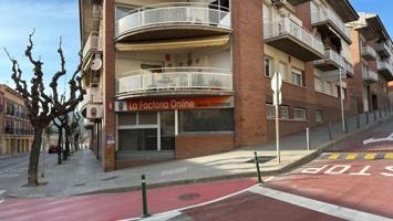 Local comercial en venta en Olesa de Montserrat, Cal candi photo 0