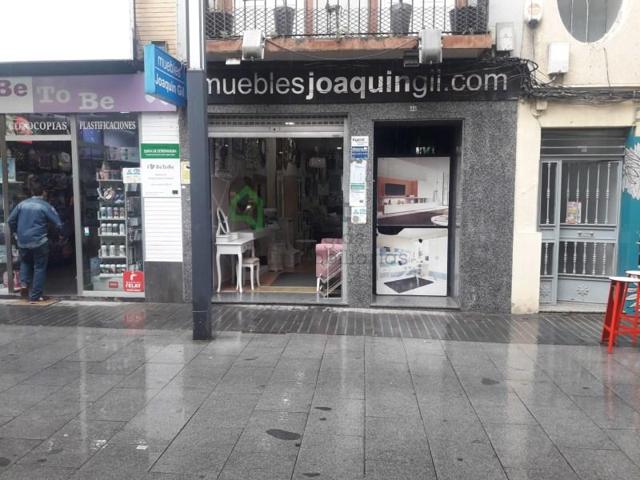 Local comercial en venta en Badajoz photo 0