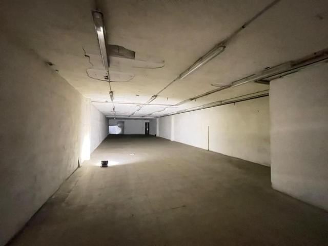 Local comercial en venta en Santa Coloma de Gramenet, Fondo photo 0