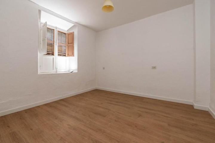 Piso en venta en Granada, Bola de oro photo 0