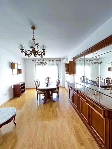 Apartamento en venta en Valdepeñas, Centro photo 0