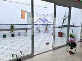 Planta baja en venta en Utrera, Centro photo 0
