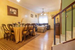 Adosada en venta en Sevilla, Palmete-Padre Pío-Hacienda San Antonio photo 0