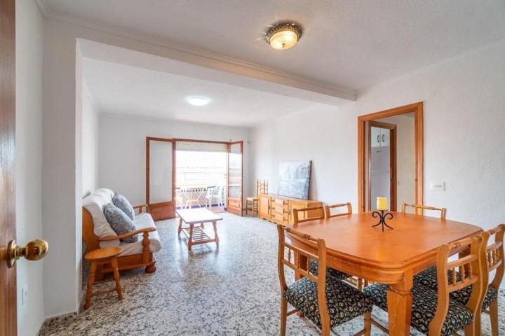 Apartamento en venta en Torrevieja, Playa de los Naufragos photo 0