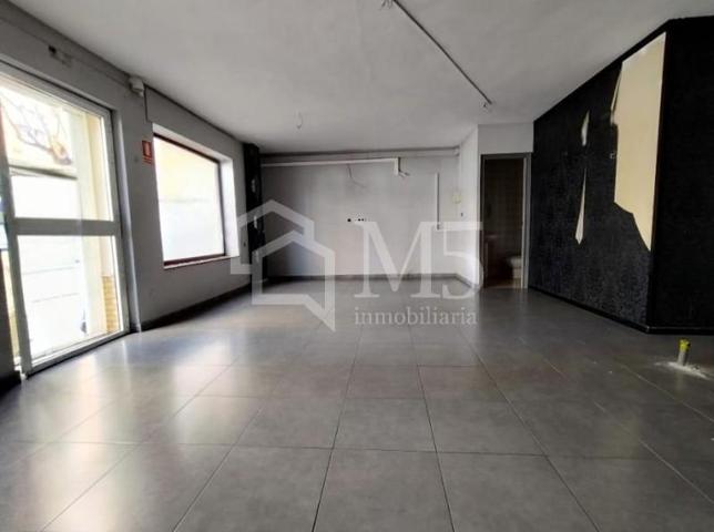 Local comercial en venta en Vélez-Málaga photo 0