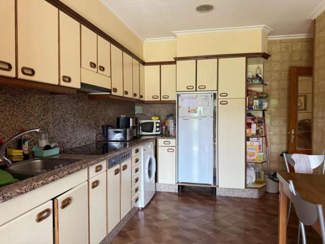 Casa en venta en Monterrei, Albarellos photo 0