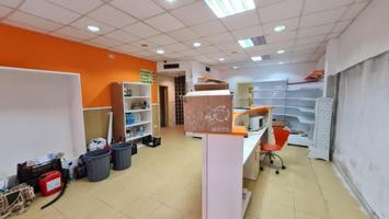 Local comercial en venta en Torredembarra, *CENTRE photo 0