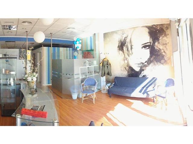 Local comercial en venta en Alzira photo 0