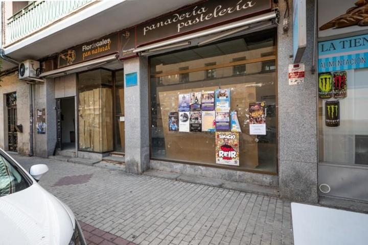 Local comercial en venta en Ávila, Calle Reina Isabel, 05001 photo 0