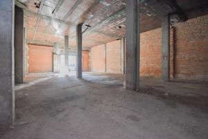 Local comercial en venta en Maracena, Avenida blas de otero photo 0