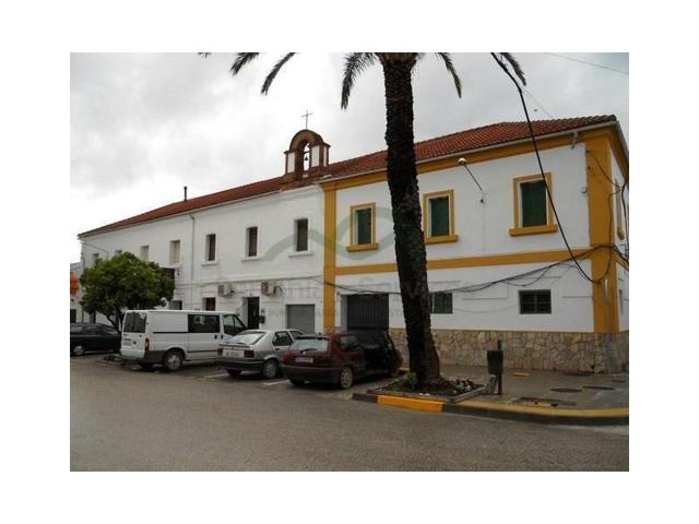 Edificio en venta en Jimena de la Frontera photo 0