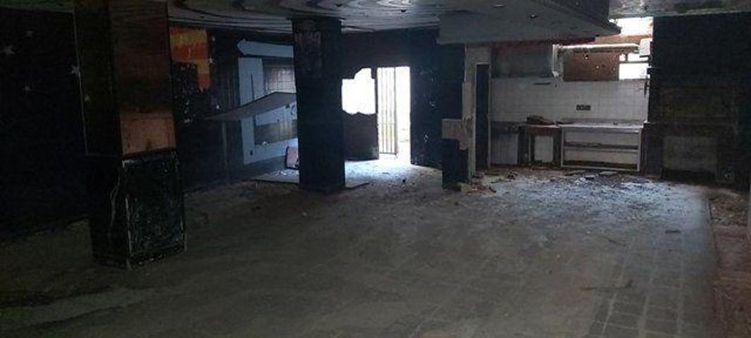 Local comercial en venta en Santiago de Compostela, Ensanche photo 0