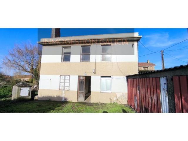 Casa con terreno en venta en Laracha photo 0