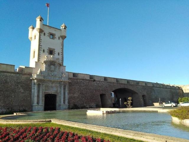 Piso en venta en Cádiz, Centro photo 0