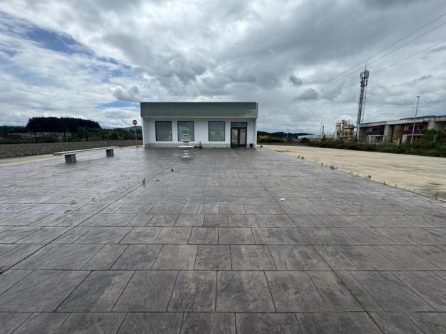 Local comercial en venta en Cubillos del Sil, Poligono industrial el bayo photo 0
