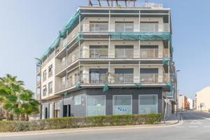 Local comercial en venta en La Pobla de Vallbona, Ayuntamiento photo 0