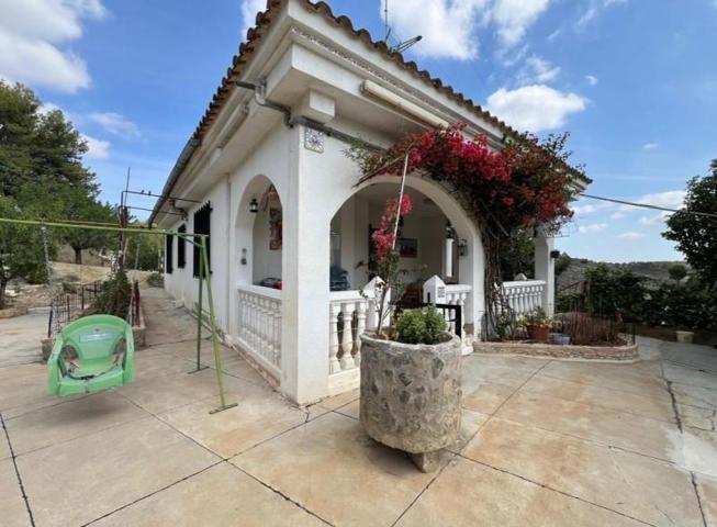 Chalet en venta en Chiva, Chiva photo 0