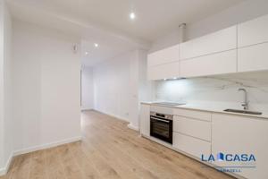 Piso en venta en Sabadell, Sabadell photo 0