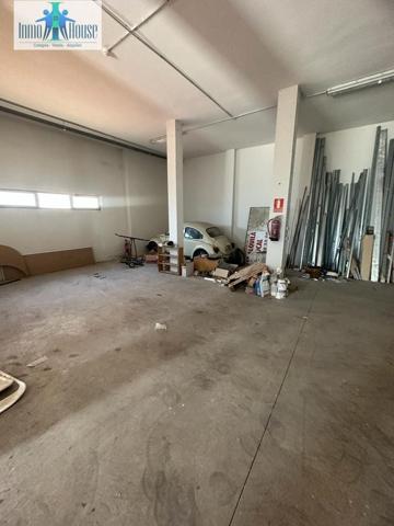 Local comercial en venta en Albacete, Albacete photo 0