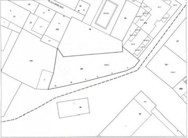 Terreno en venta en Monreal, Monreal photo 0