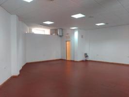 Local comercial en venta en Los Barrios, Centro photo 0