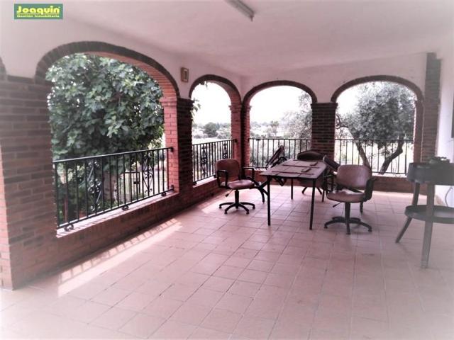 Casa con terreno en venta en Córdoba, Las Quemadas photo 0