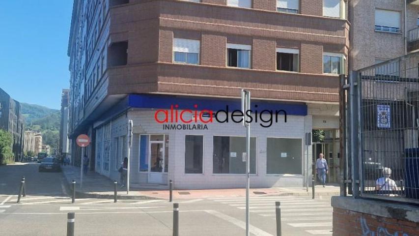 Local comercial en venta en Mieres, Mieres photo 0