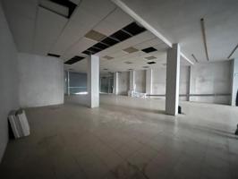 Local comercial en venta en Igualada, Centre photo 0