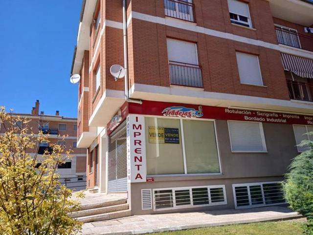Local comercial en venta en Cuéllar, Plaza de toros photo 0