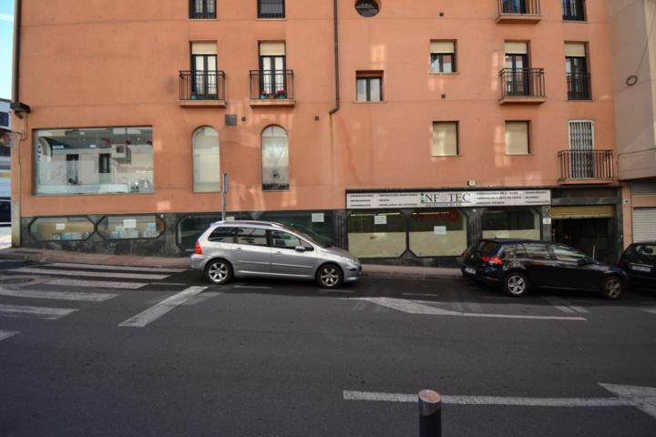 Local comercial en venta en Plasencia, Centro photo 0