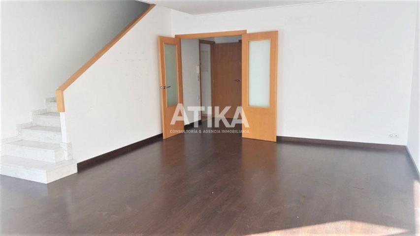 Adosada en venta en Palomar, Palomar photo 0