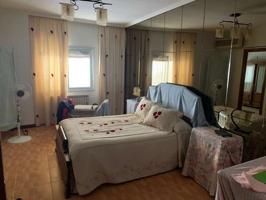 Apartamento en venta en Valdepeñas, Centro photo 0