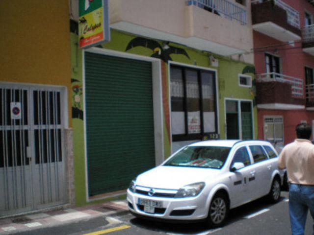 Local comercial en venta en Puerto de la Cruz, Calle Pelinor, 38400 photo 0