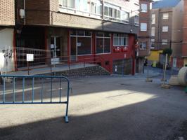 Local comercial en venta en Ponferrada, Alta photo 0