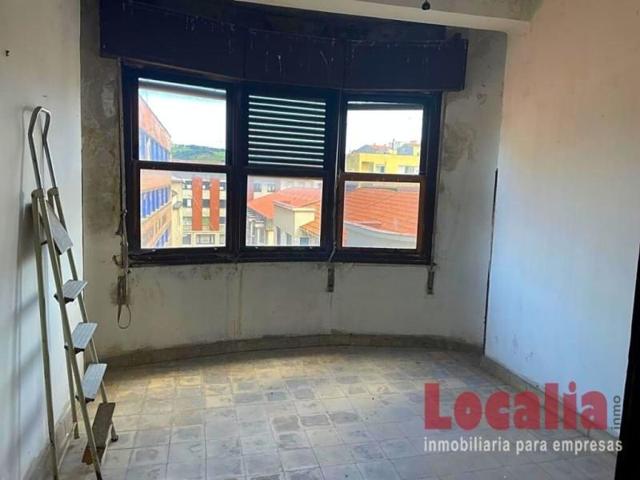 Piso en venta en Torrelavega photo 0