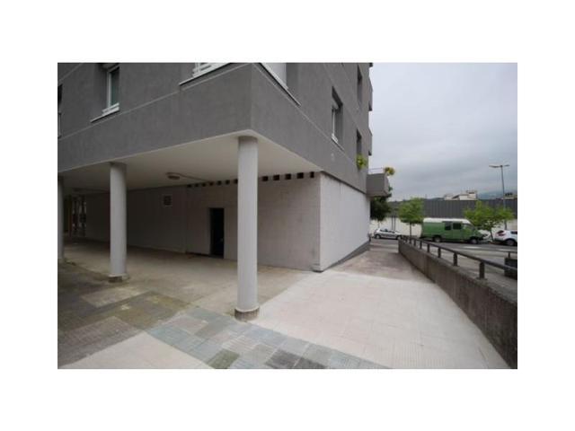 Local comercial en venta en Hernani photo 0