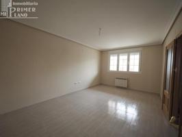 Adosada en venta en Tomelloso, Avda. Juan Carlos I photo 0