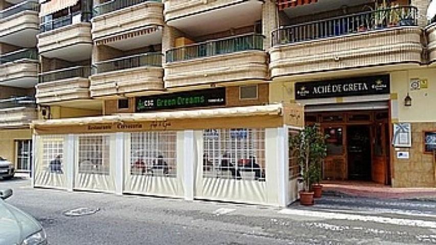 Local comercial en venta en Torrevieja, Centro photo 0