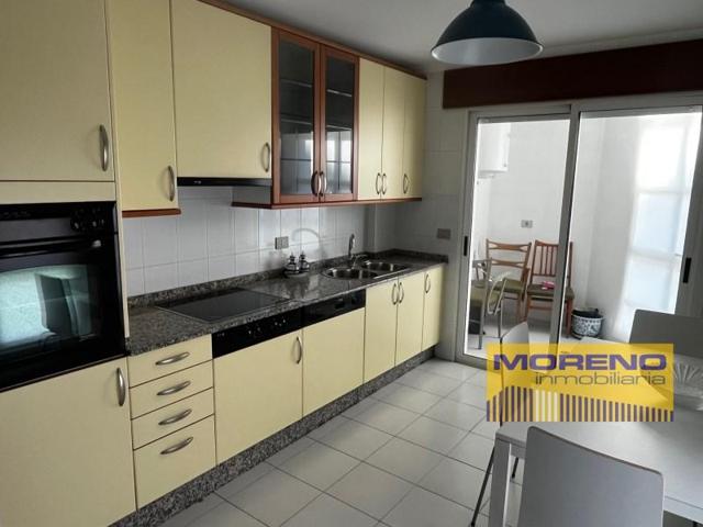 Piso en venta en Sarria photo 0